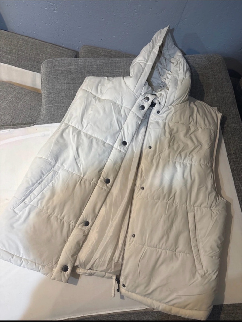 American eagle puffer vest